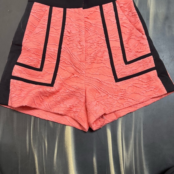 J. MENDEL CORAL LACE CROP TOP AND SHORTS SET - Picture 7 of 11